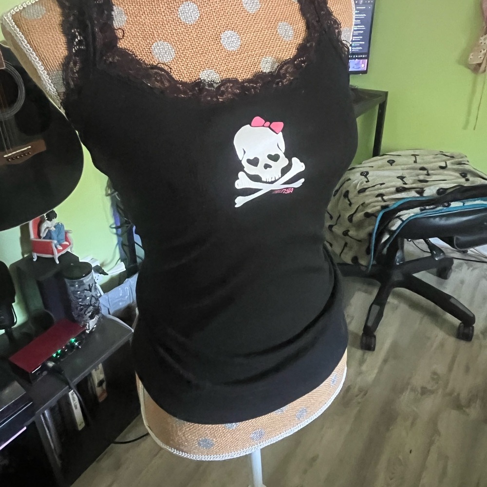 SHEIN Black Fitted Graphic Tank Top